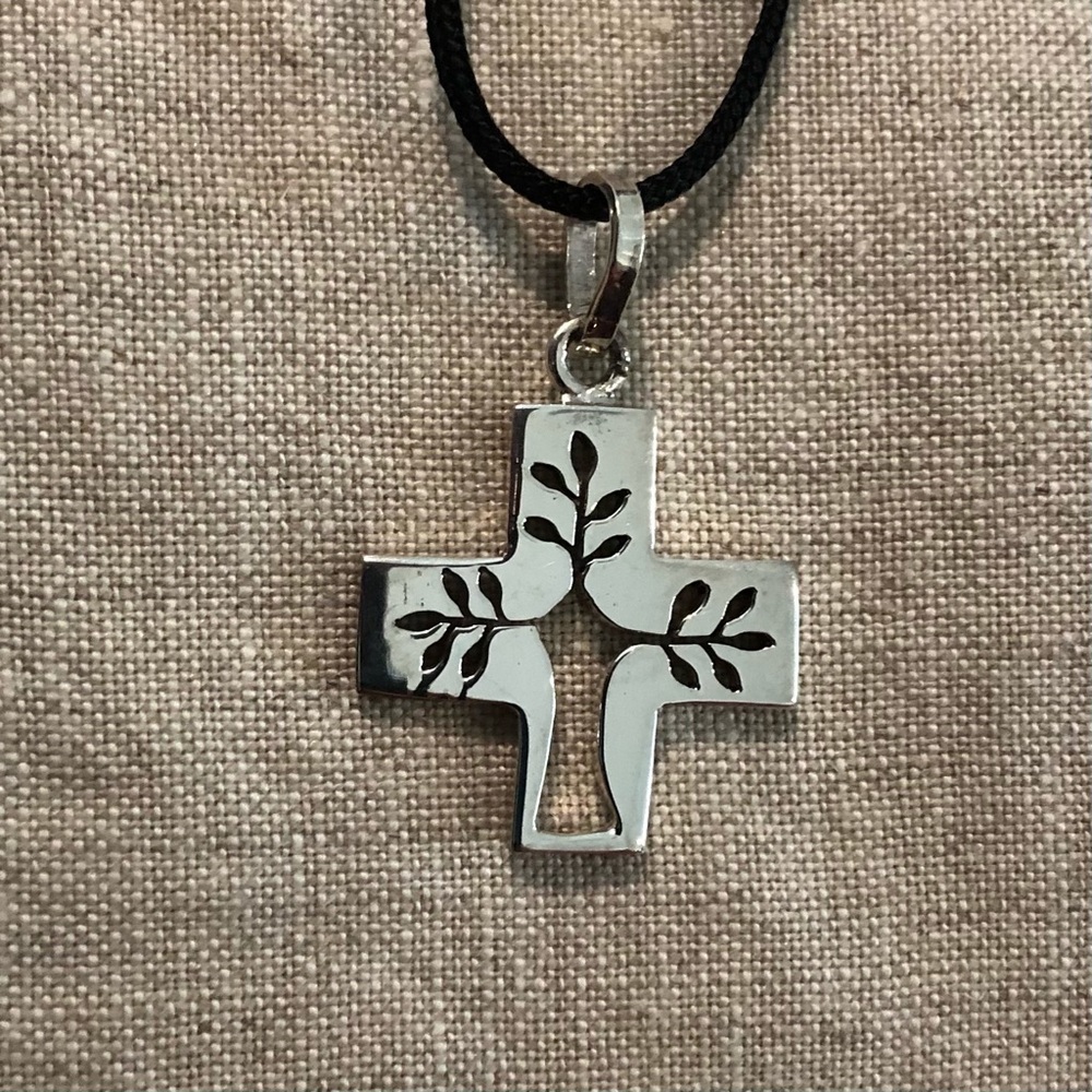 Sterling Silver Tree of Life Necklace NWT